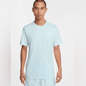NWR Nike Sportwear club t shirt men’s Sz L